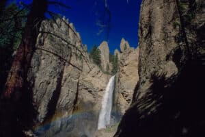 Tips for Visiting Yellowstone in November – 2024 Ultimate Guide